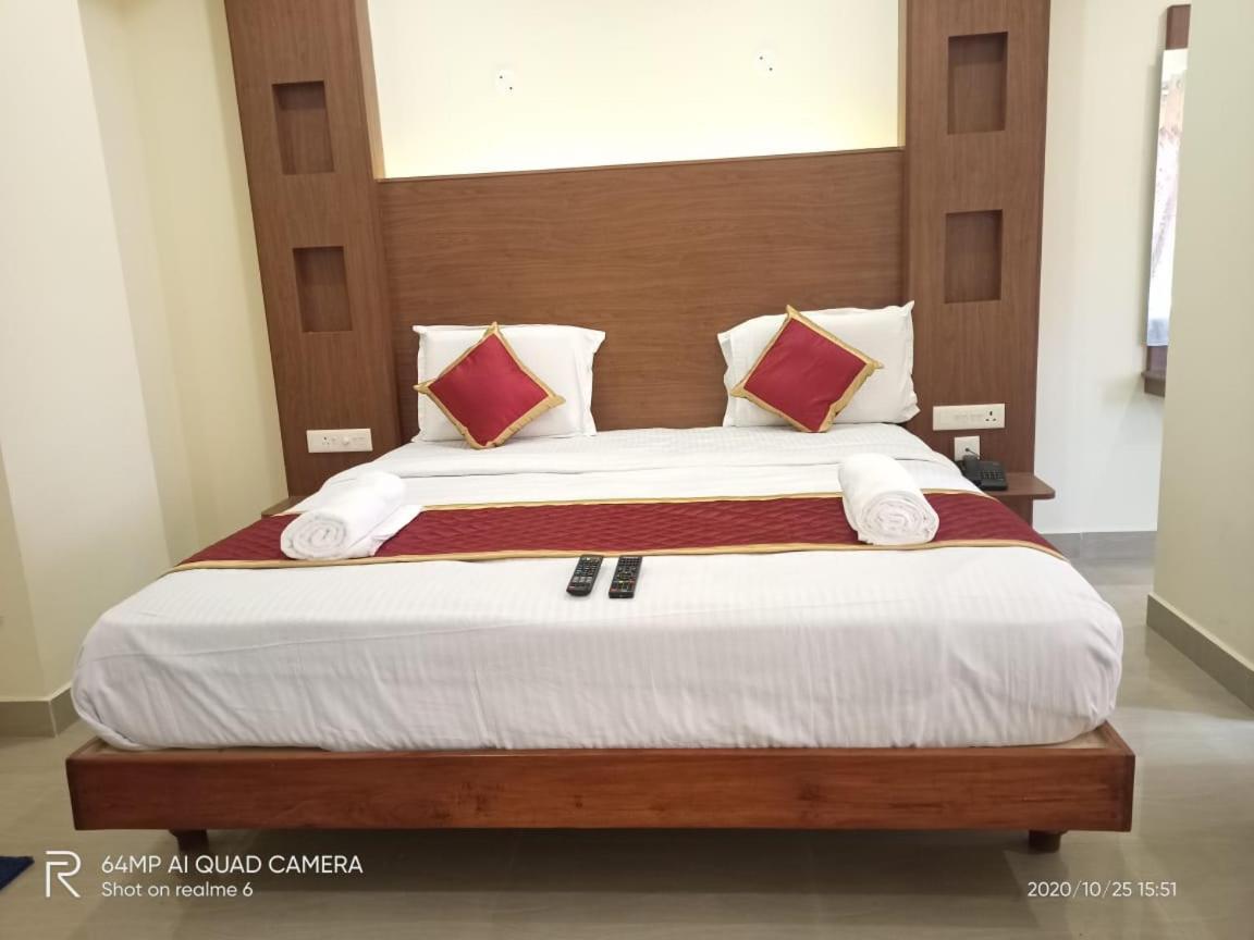 Meridian Castle Hotel Pondicherry Ngoại thất bức ảnh