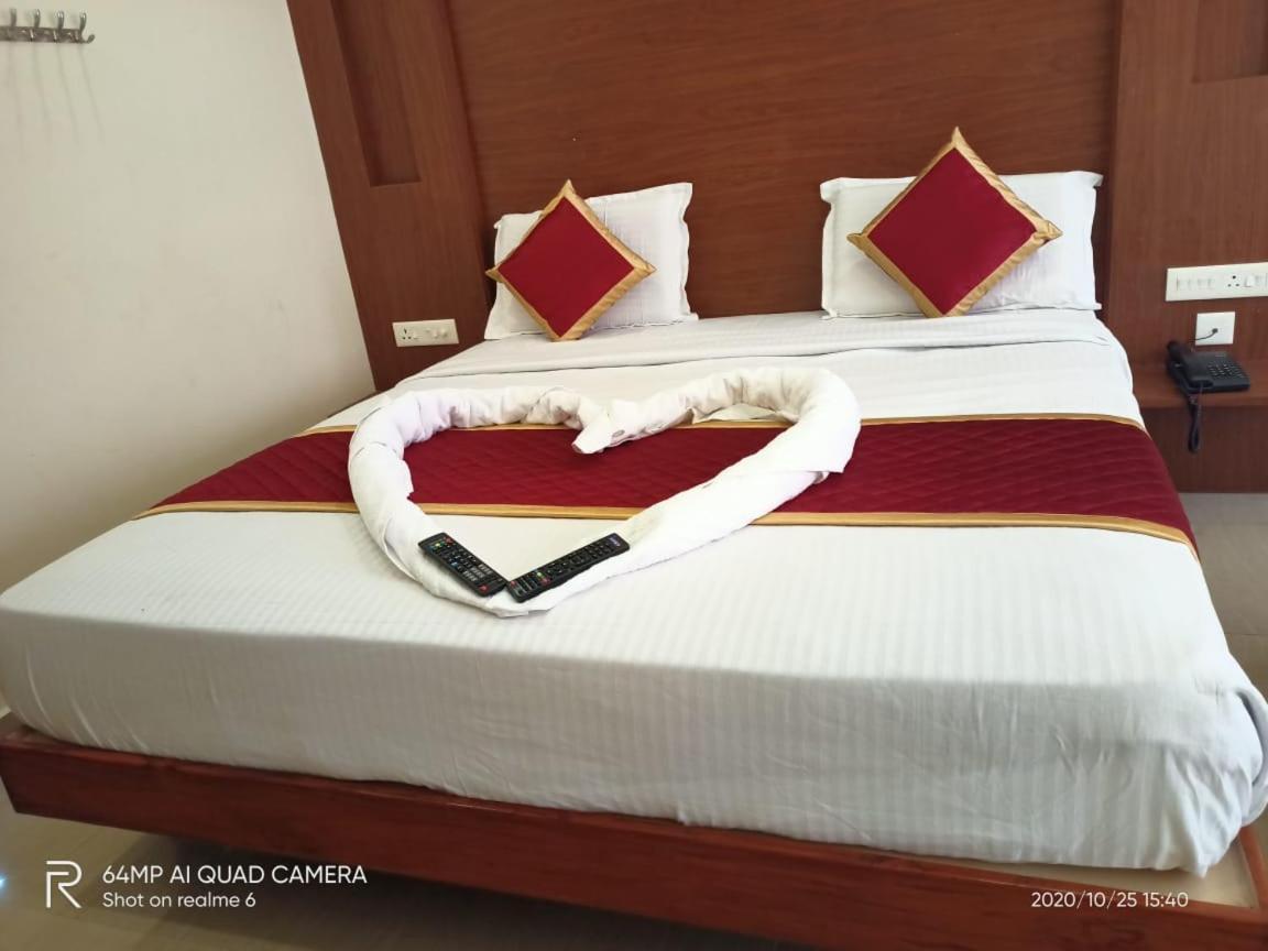 Meridian Castle Hotel Pondicherry Ngoại thất bức ảnh